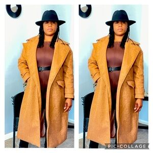 3/4 Length Trench Coat!